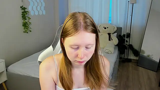 Snapshot of LiliTiny chatting on August 2026 01:18:02 AM LiliTiny online show from August 2026 01:18:02 AM