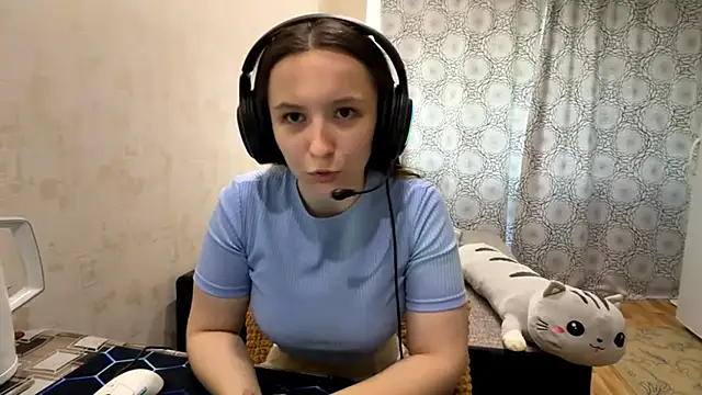 Snapshot of DivingSlab chatting on June 2026 10:41:01 AM DivingSlab online show from June 2026 10:41:01 AM