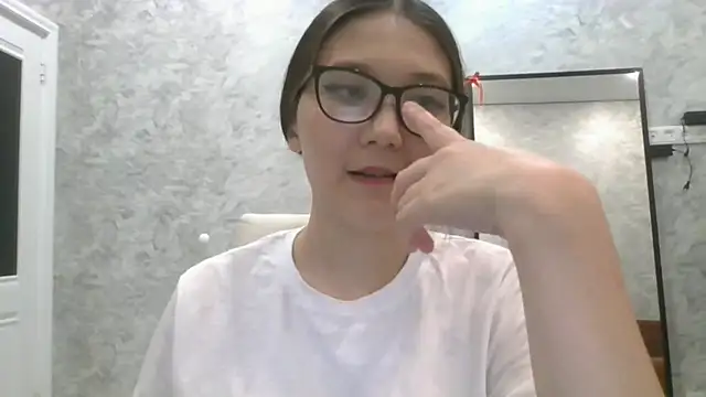 SupremacyChloe online show from June 2026 03:16:01 PM