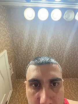 Snapshot of skinnyarab1995 chatting on July 2026 10:24:02 PM skinnyarab1995 online show from July 2026 10:24:02 PM