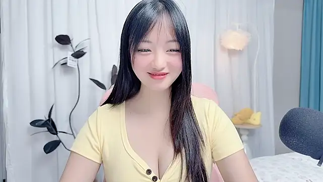Snapshot of Winnie666999 chatting on July 2026 12:48:02 PM Winnie666999 online show from July 2026 12:48:02 PM