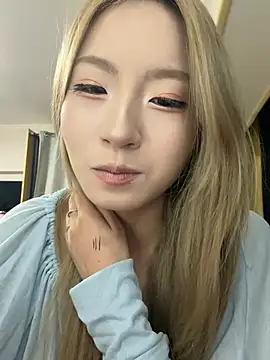 Snapshot of Uugirl00 chatting on July 2026 04:03:02 PM Uugirl00 online show from July 2026 04:03:02 PM