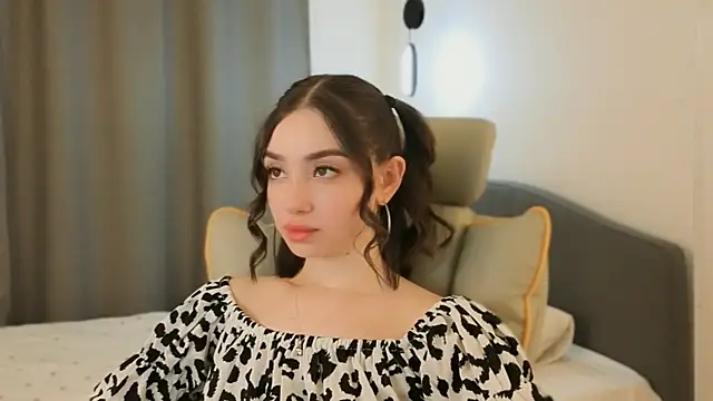 cherrylatte online show from June 2026 09:17:01 PM