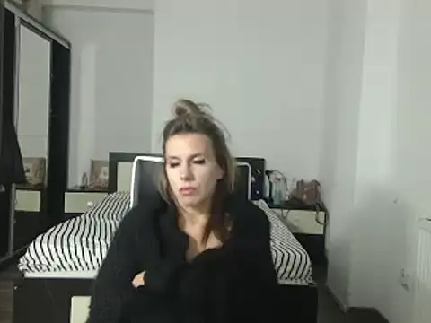 DedeSibel online show from January 2025 06:52:01 PM