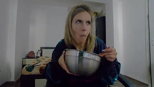 DedeSibel online show from October 2025 11:20:02 AM