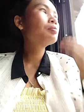 Snapshot of _Lynk_ chatting on August 2026 01:40:01 AM Lynk online show from August 2026 01:40:01 AM