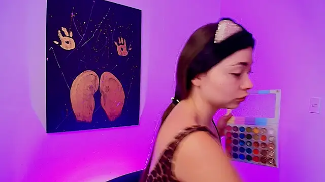 mia bornner online show from June 2026 04:00:01 PM