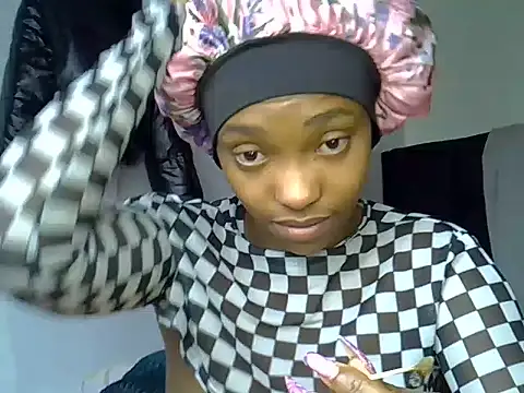 Snapshot of pretty_jaz chatting on June 2026 02:12:02 PM pretty jaz online show from June 2026 02:12:02 PM