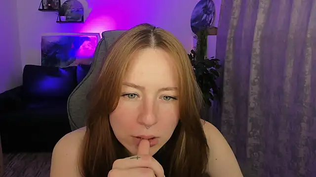 Snapshot of DamnWitchh chatting on July 2026 03:03:02 PM DamnWitchh online show from July 2026 03:03:02 PM