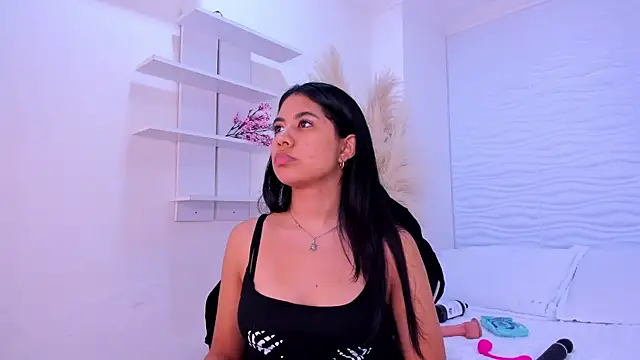 Snapshot of AylinLove_ chatting on August 2026 11:48:02 AM AylinLove online show from August 2026 11:48:02 AM