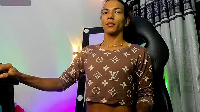 katiee11 online show from July 2026 05:32:02 AM