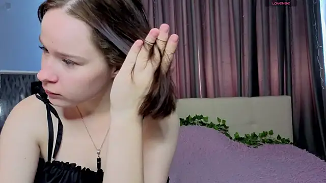 Snapshot of nelly_sweeti chatting on July 2026 08:07:02 AM nelly sweeti online show from July 2026 08:07:02 AM