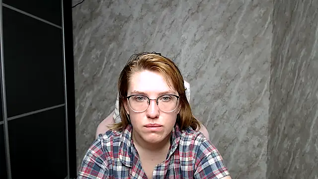 Reginasmilee online show from March 2025 02:34:01 AM