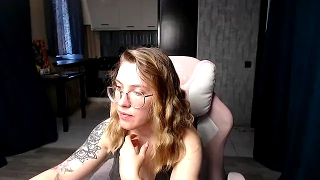 Reginasmilee online show from September 2025 04:45:01 AM