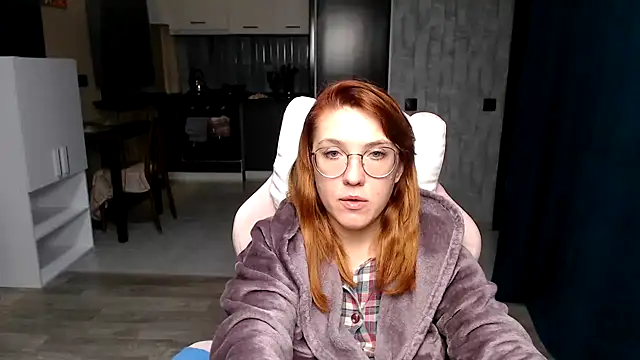 Reginasmilee online show from October 2025 04:59:02 PM