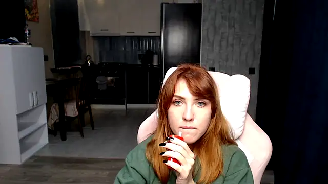 Reginasmilee online show from October 2025 04:15:02 PM