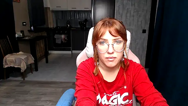 Reginasmilee online show from October 2025 11:37:02 PM