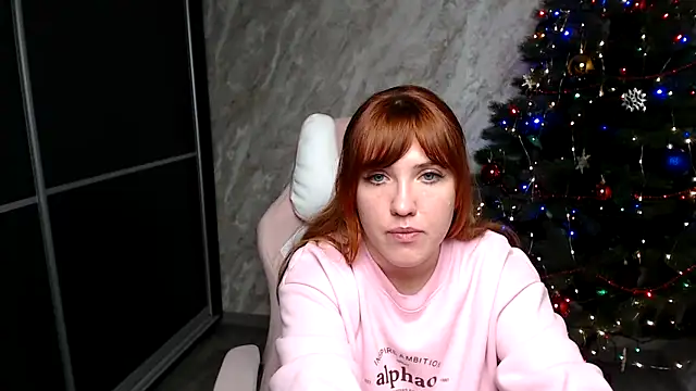 Reginasmilee online show from December 2025 01:49:02 PM