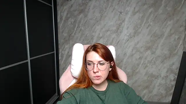 Reginasmilee online show from February 2026 05:33:02 AM