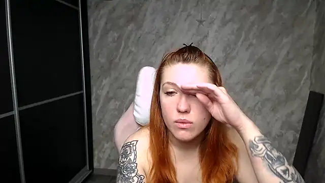 Reginasmilee online show from February 2026 02:40:02 AM