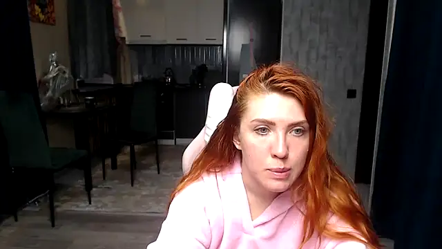 Reginasmilee online show from April 2026 02:50:01 PM