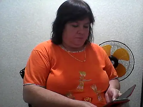 Snapshot of HannahAna39 chatting on June 2026 12:58:01 PM HannahAna39 online show from June 2026 12:58:01 PM
