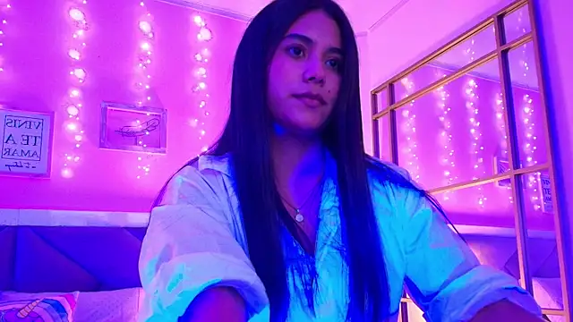 luna connors online show from June 2026 09:02:01 PM