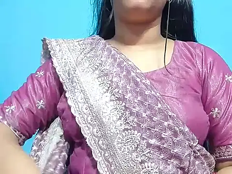 Snapshot of Adhiti_1 chatting on July 2026 06:32:02 PM Adhiti 1 online show from July 2026 06:32:02 PM