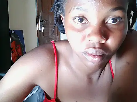 Snapshot of Honeybiter chatting on July 2026 07:18:02 PM Honeybiter online show from July 2026 07:18:02 PM