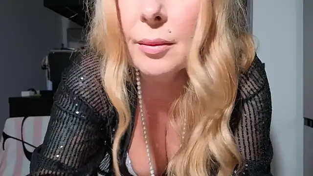 TammyJeann online show from November 2025 06:06:01 PM