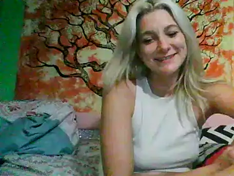 Snapshot of parislayd chatting on June 2026 06:58:01 AM parislayd online show from June 2026 06:58:01 AM