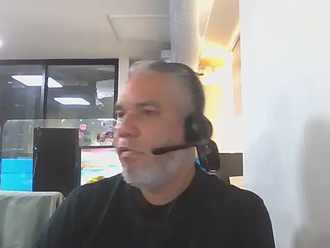 Snapshot of RoberthZ84 chatting on July 2026 07:42:02 PM RoberthZ84 online show from July 2026 07:42:02 PM