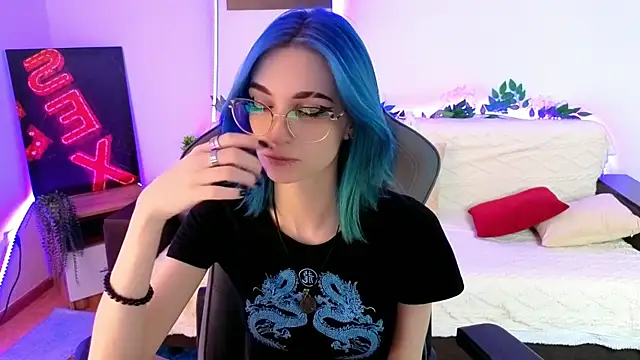 Snapshot of LilithMoon2 chatting on July 2026 06:26:02 AM LilithMoon2 online show from July 2026 06:26:02 AM