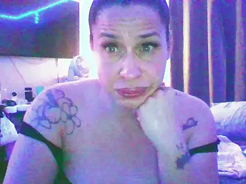 imisamoore69 online show from November 2025 07:12:01 AM