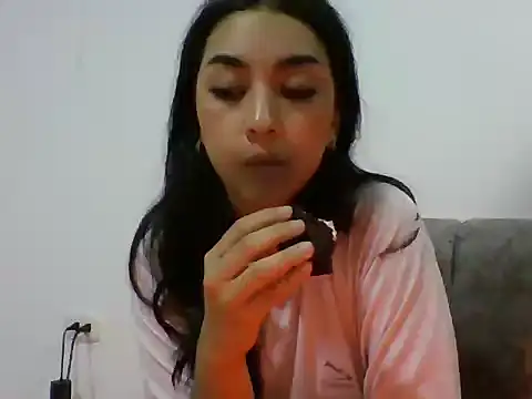 Kaia Bloom online show from July 2026 02:18:01 AM
