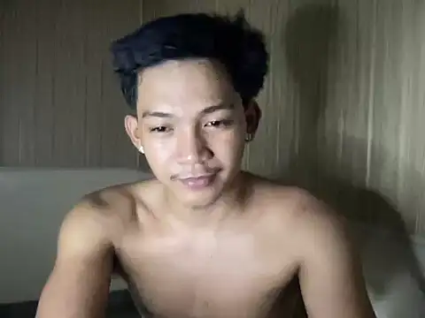 YourcumBoy77 online show from July 2026 12:53:01 PM