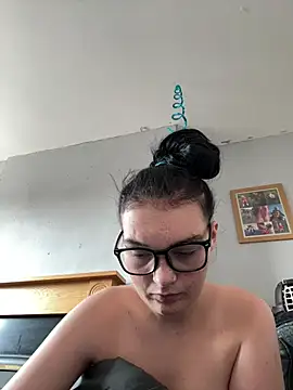 Snapshot of sweetpippa_ chatting on July 2026 10:21:02 AM sweetpippa online show from July 2026 10:21:02 AM