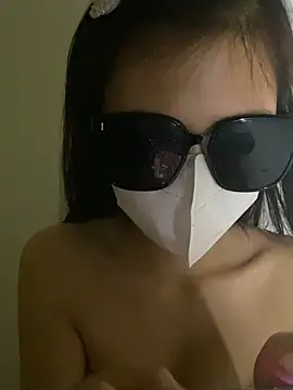 Snapshot of Rose_Linh chatting on July 2026 04:11:01 PM Rose Linh online show from July 2026 04:11:01 PM