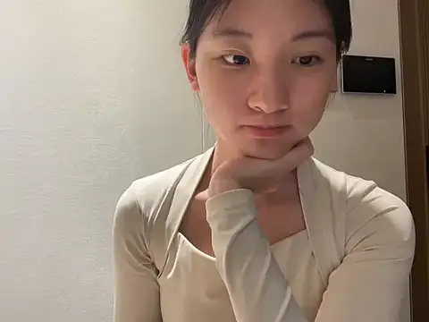 Snapshot of miumikkkki chatting on July 2026 11:15:02 AM miumikkkki online show from July 2026 11:15:02 AM