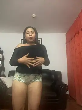 Snapshot of Mia_and_Scarlett chatting on July 2026 01:52:01 AM Mia and Scarlett online show from July 2026 01:52:01 AM