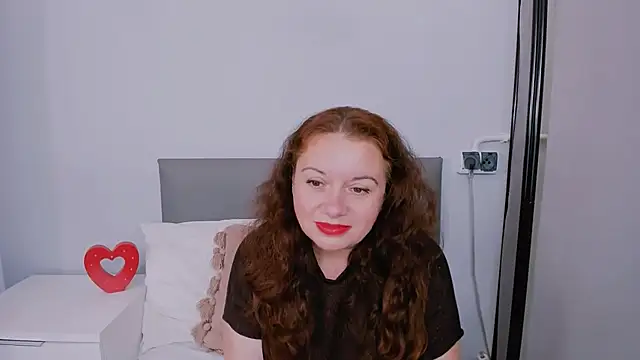 Snapshot of ElisabethLovee chatting on July 2026 02:21:01 PM ElisabethLovee online show from July 2026 02:21:01 PM
