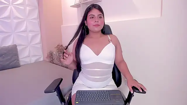 Snapshot of MadisonThompsons_ chatting on July 2026 12:41:02 PM MadisonThompsons online show from July 2026 12:41:02 PM
