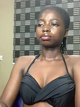 Snapshot of petiteebonyxx chatting on July 2026 08:14:01 PM petiteebonyxx online show from July 2026 08:14:01 PM