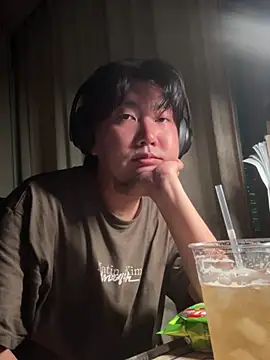 Snapshot of karuhikaru chatting on August 2026 11:48:02 AM karuhikaru online show from August 2026 11:48:02 AM