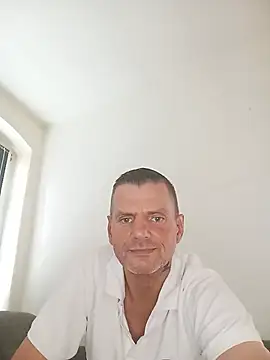 Mitchellhro80 online show from July 2026 01:24:01 PM