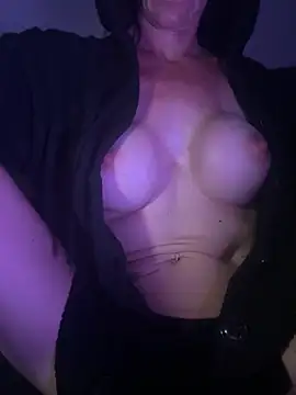 Daimond Skinny blond online show from July 2026 01:52:01 AM