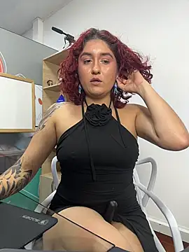 Snapshot of LeidySavage chatting on July 2026 01:00:01 AM LeidySavage online show from July 2026 01:00:01 AM
