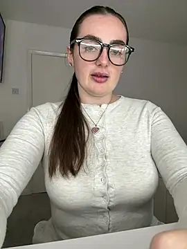 milfymell online show from July 2026 11:24:02 PM