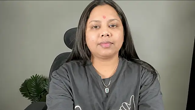 Snapshot of Varsha-ji767 chatting on July 2026 07:53:01 PM Varsha-ji767 online show from July 2026 07:53:01 PM