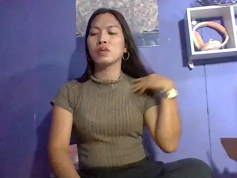Snapshot of Mia_eyh chatting on July 2026 05:11:01 AM Mia eyh online show from July 2026 05:11:01 AM